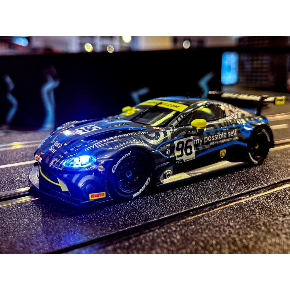 Carrera DIGITAL 132 - Aston Martin Vantage GT3 "Optimum Motorsport, No.96" 31020 / артикул   31020  / GTIN 4007486310209