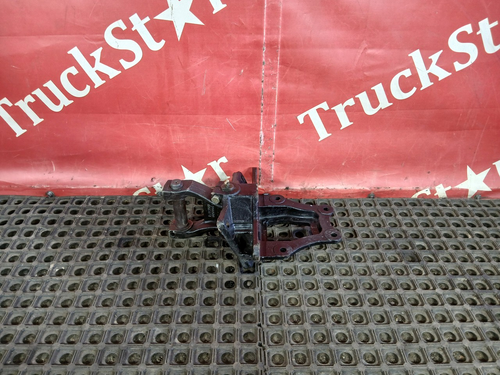 Кронштейн передней рессоры правый 2023г