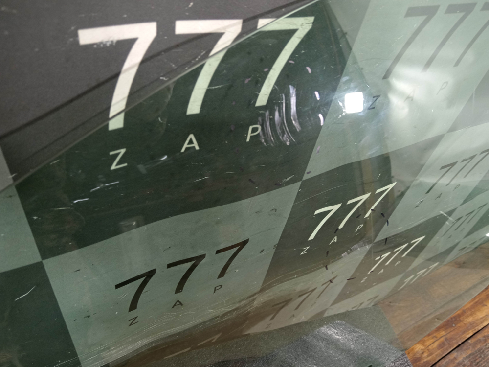 Стекло двери передней левой Skoda Rapid 1 12-20 Б/У Оригинал 5JA845201E