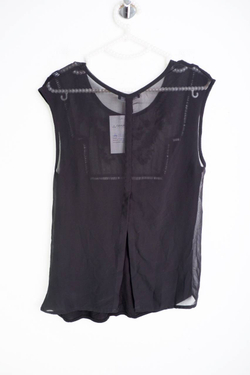 Топ Mango для лаконичного акцента, маркировка S, визуально на 44 размер