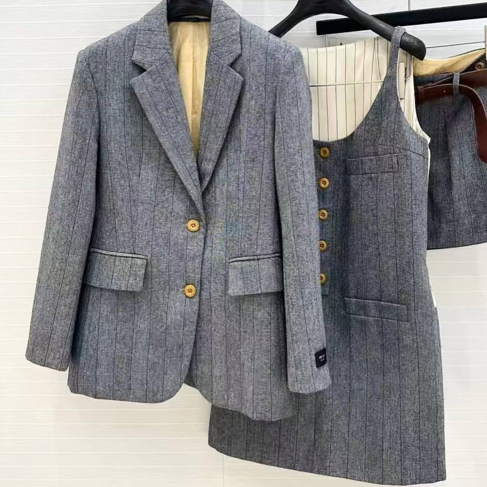 Жилет Prada