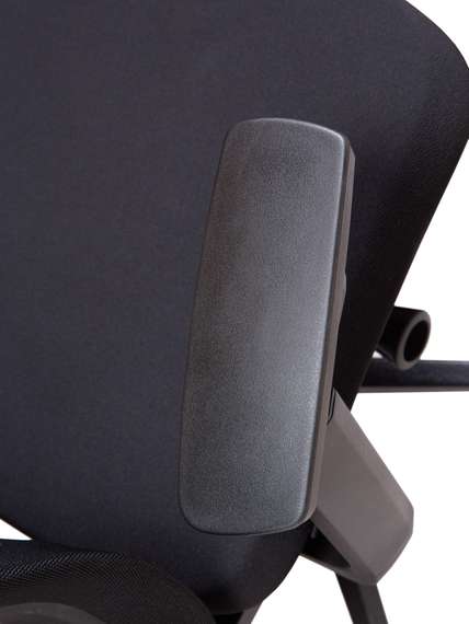 Кресло офисное Норден / Осло блэк / Oslo black / черная сетка /черный пластик / база черная