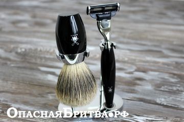 Бритвенный набор MUEHLE KOSMO, черная смола, барсучий ворс категории Fine, бритва Mach3