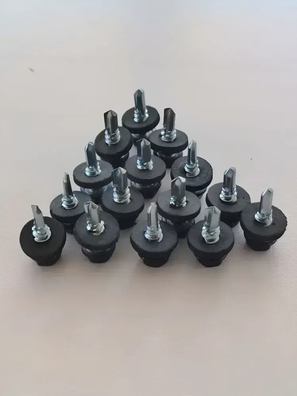 Саморез 5.5 x 19 мм 100 шт. 0.385 кг.