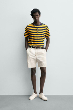 ZARA ШОРТЫ REGULAR FIT СО СКЛАДКАМИ, ЖЕЛТОВАТО-БЕЛЫЙ