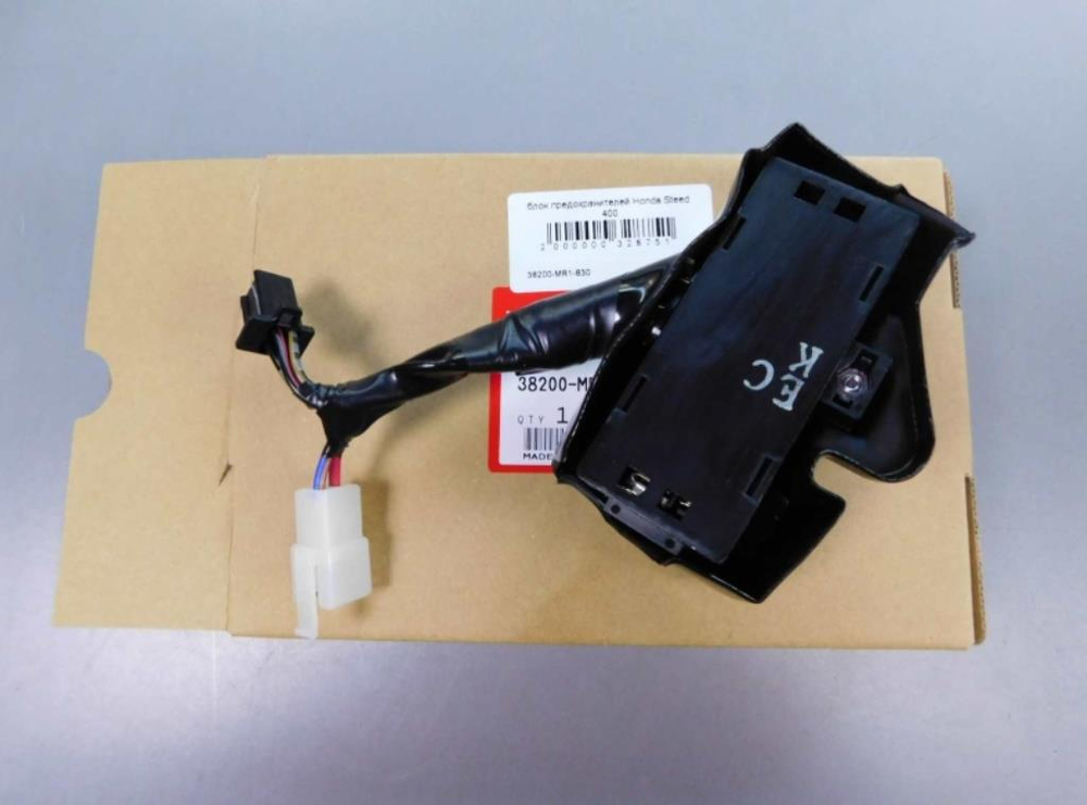 блок предохранителей Honda Steed 400