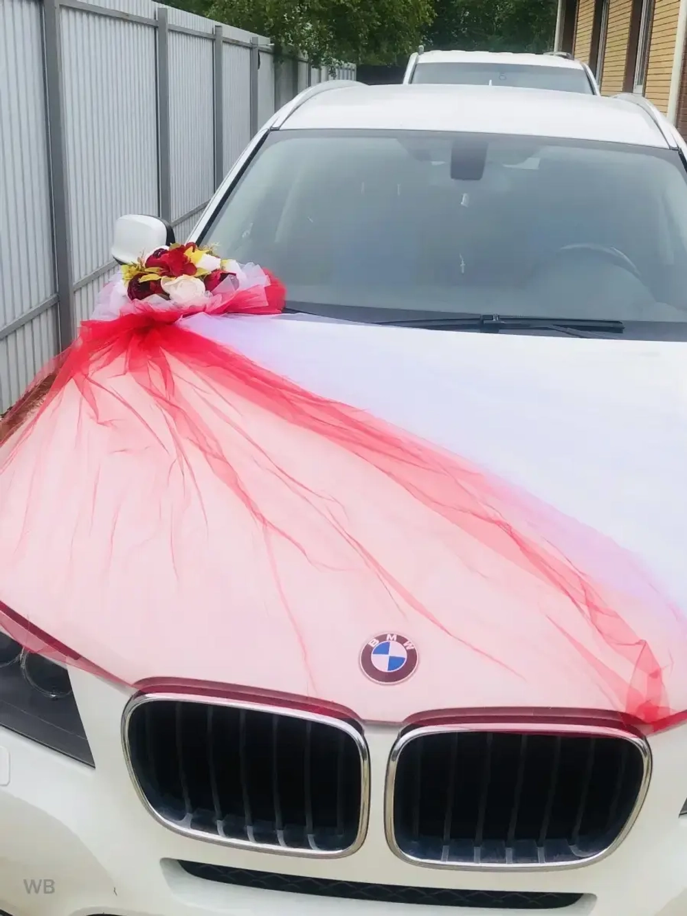 Свадебная лента на капот автомобиля
