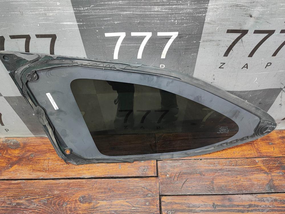 Стекло багажника правое Toyota Highlander 4 (U70) 19-нв Б/У Оригинал 627100E200