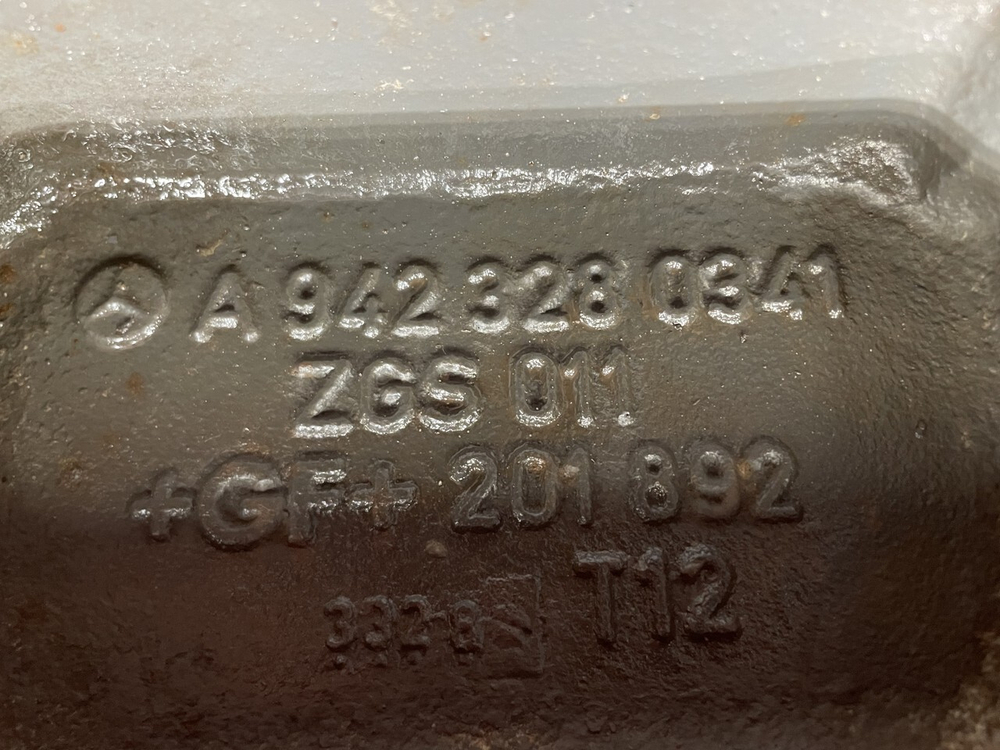 Кронштейн пневморессоры правый