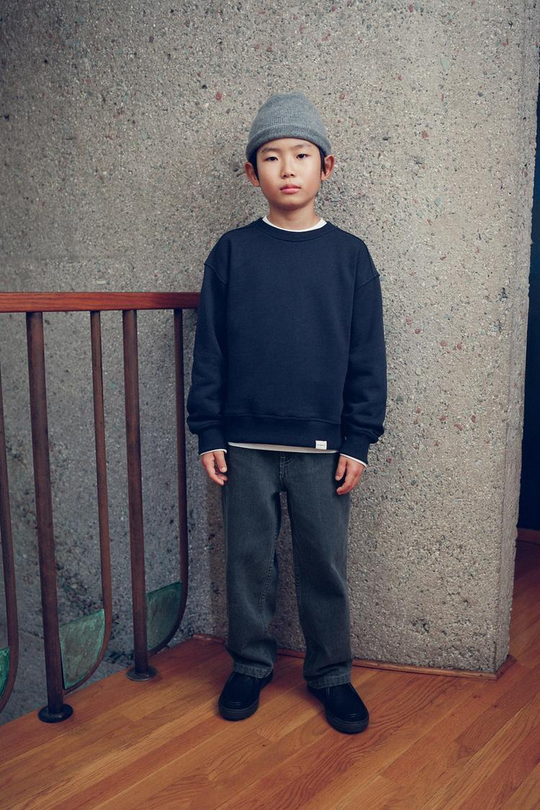 ZARA ТОЛСТОВКА С ДЛИННЫМИ РУКАВАМИ И НАШИВКОЙ, СИНИЙ