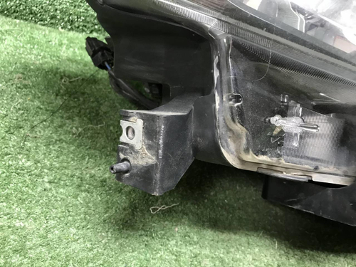 Битая Фара правая Nissan X-Trail T32 17-22 галоген
