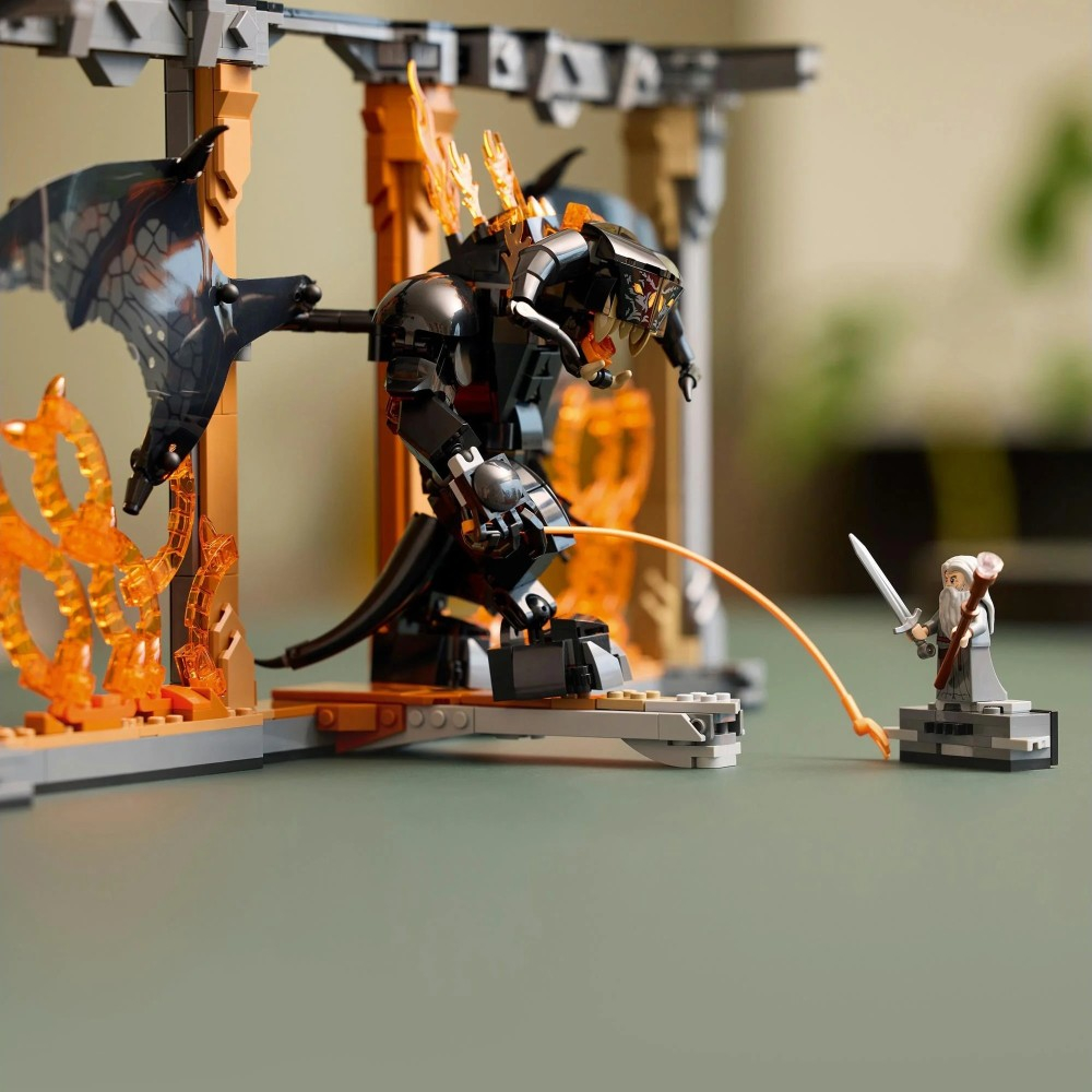 OUTLET LEGO Icons - Властелин колец: Книжная полка с Балрогом 10367
