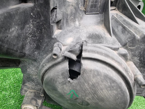 Фара левая Mercedes V W447 (2014-н.в.) LED