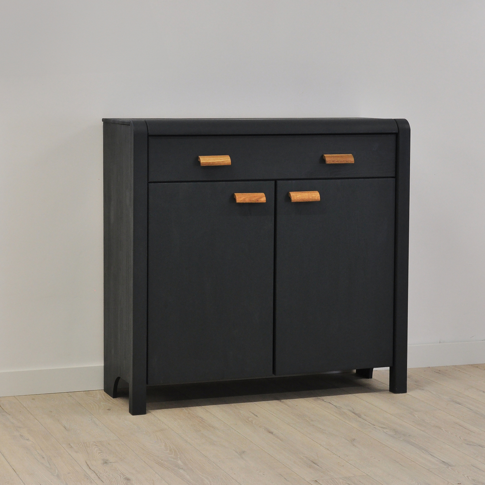 Комод Мадейра из массива сосны с дубовыми ручками, серый