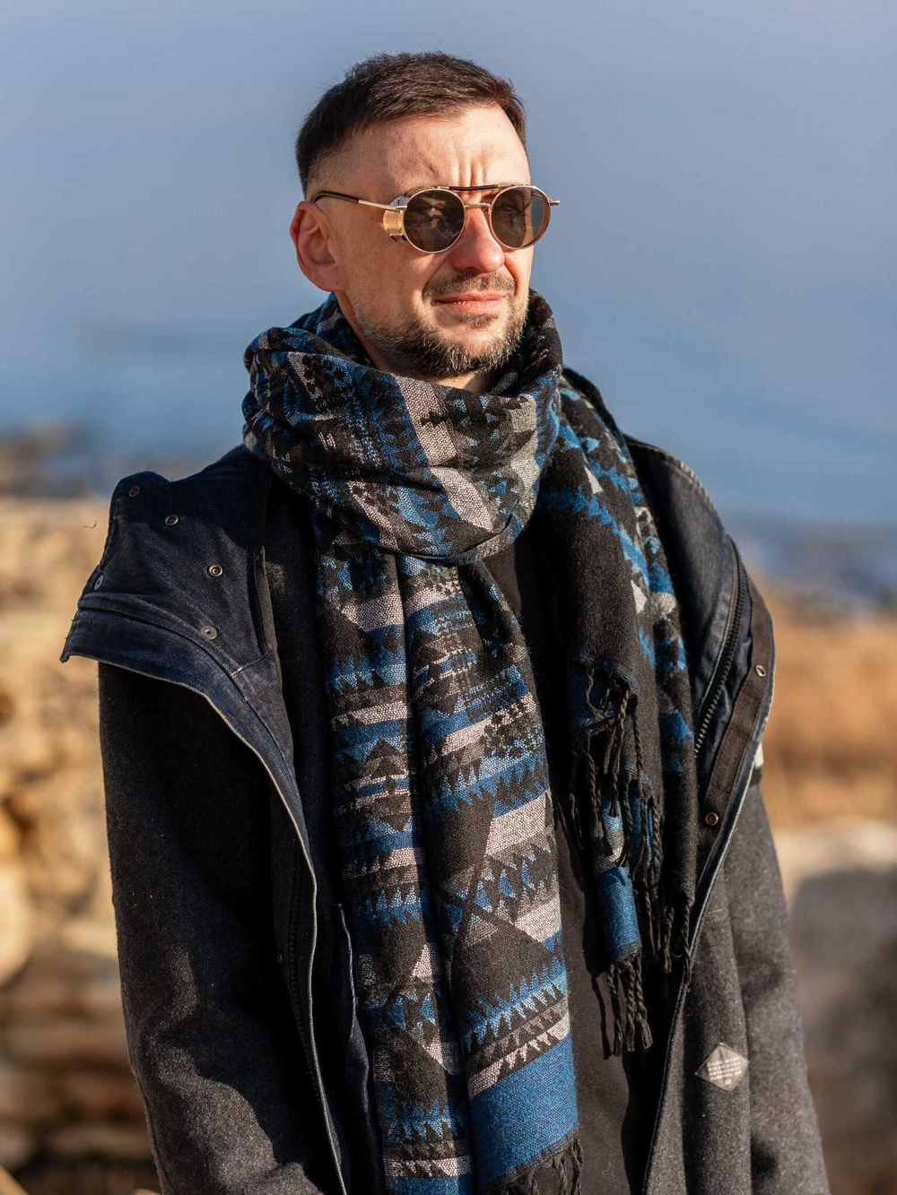 Шарф теплый с индейским орнаментом