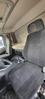 Shacman (Shaanxi) SX* 4x2 Седельный тягач SX418853381 (Дизельный, 12,5 л, 544 л.с., АТ)