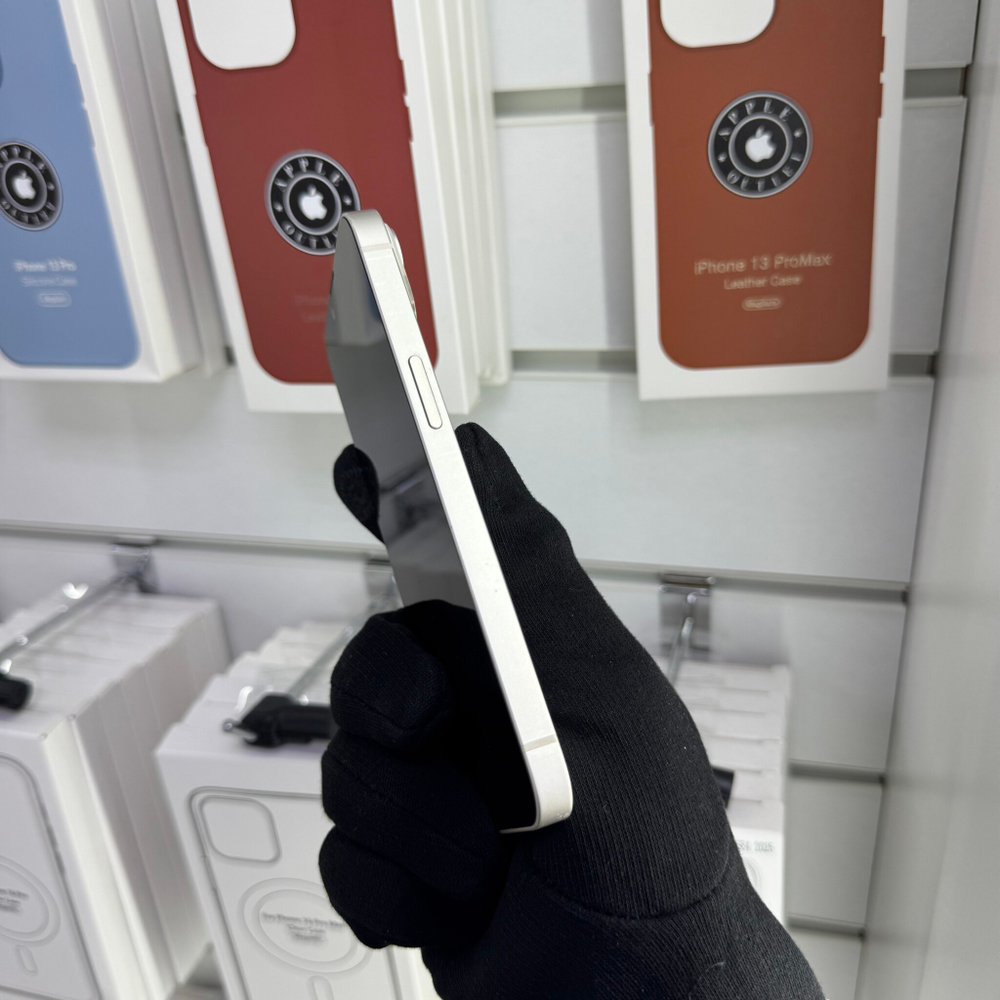 iPhone 14, 256 ГБ б/у