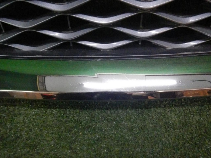 Решетка радиатора Infiniti QX80 (2017-2020)