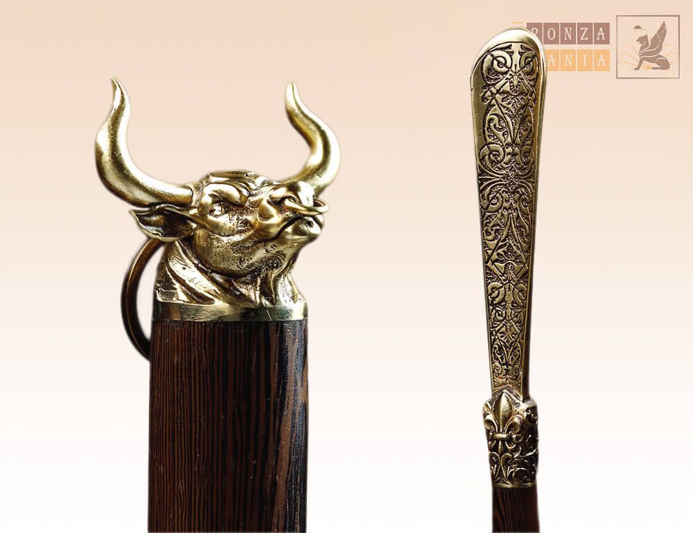 рожок для обуви Бык с крючком