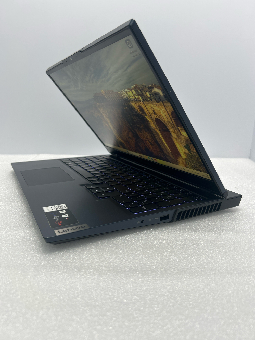 Ноутбук Lenovo Legion 5 15ACH6A (82NW001CRK) 15.6"/AMD Ryzen 7 5800H/RAM 16GB/SSD 512GB/AMD Radeon RX6600M 8GB/1920*1080/IPS/DOS/Подсветка кл-ры: LED/черный. Состояние: B1