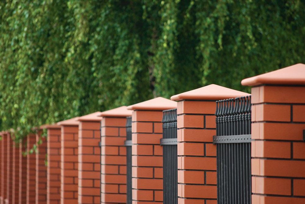 Колпак на столб забора King Klinker, Рубиновый красный (01) Ruby red, 310x310x80