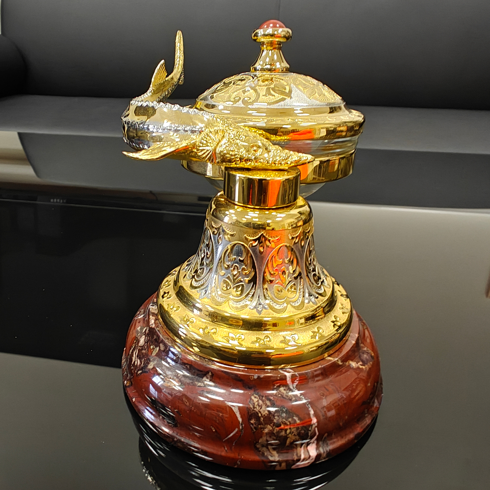 Икорница на яшме "Осетр" (Златоуст)