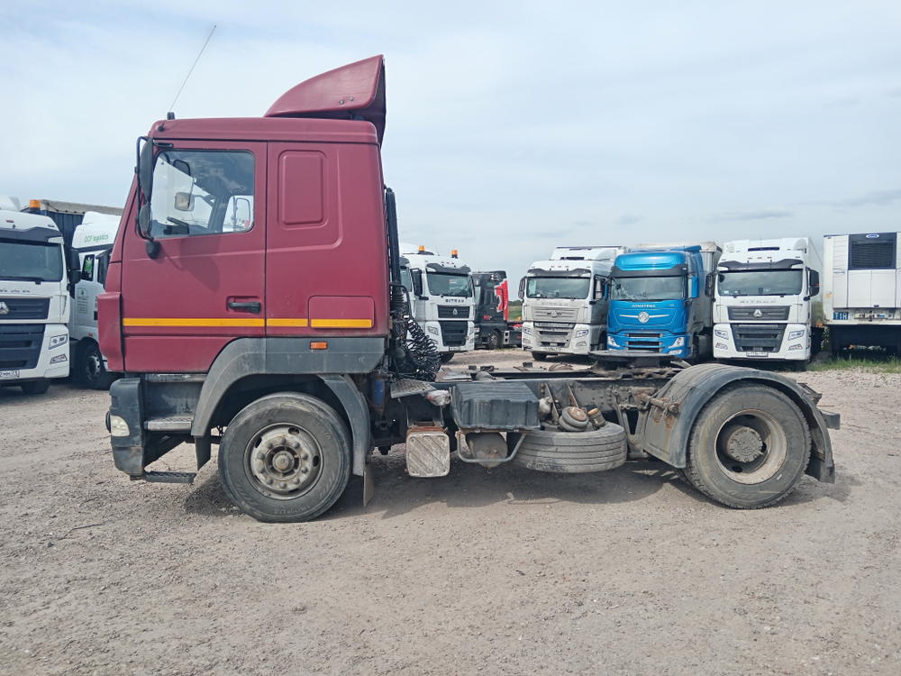 МАЗ 5440 4x2 Седельный тягач 5440В5-8420-031 (Дизельный, 6,7л, 310 л.с., МТ)