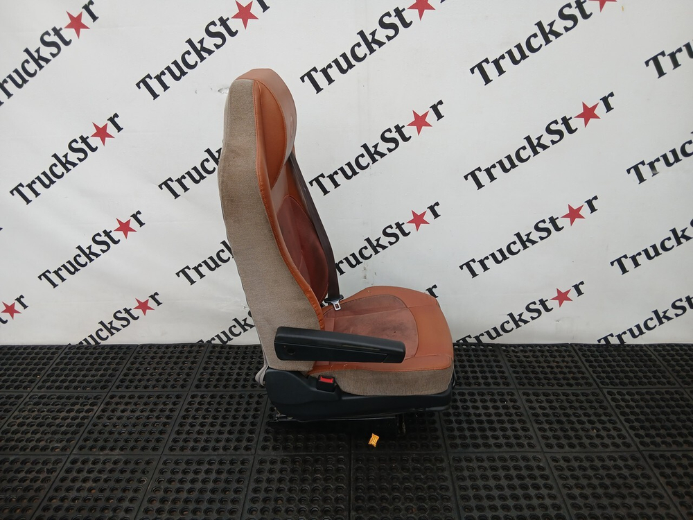 Сиденье водительское пневматическое 2023г