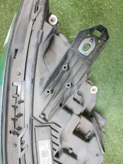 Битая Фара правая Mercedes CLA C117 (2016-2019) LED