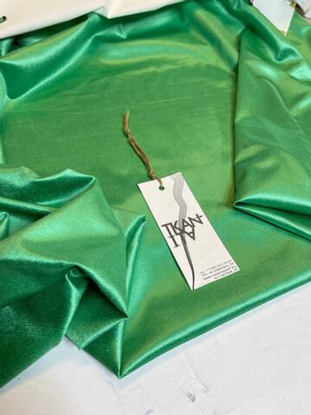 Костюмно-плательный однотонный хлопковый велюр (98%хлопок/2%эластан, Яркий нефрит, 138, 200 гр/м2)