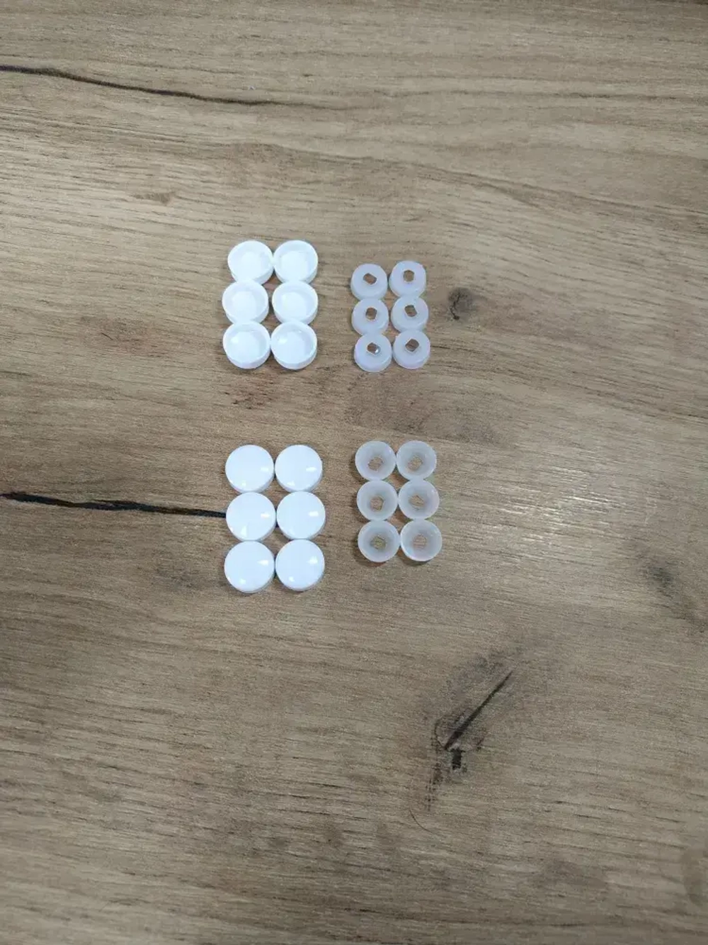 Декоративный колпачок для самореза белый 10 штук