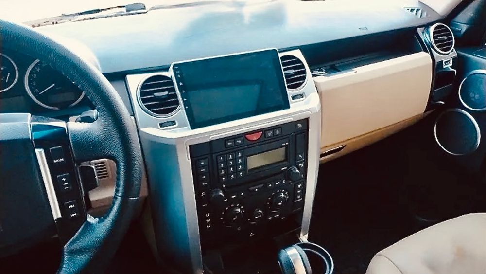 Магнитола для Land Rover Discovery 3 2005-2009 (закругленные углы) - FarCar DX9-9603B монитор 9" IPS на Android 13, 4+64Гб, CarPlay