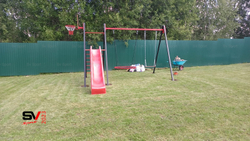 Монтаж уличных качелей Sv Sport с горкой
