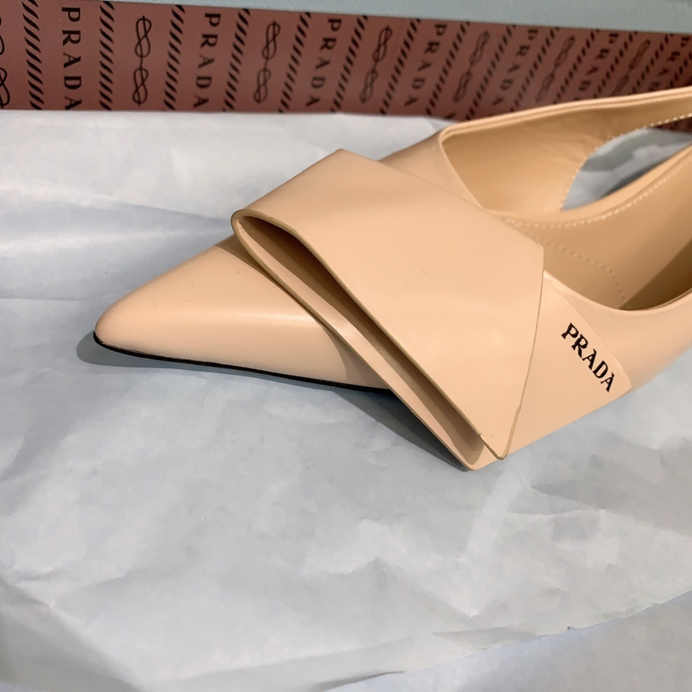 Prada Pumps