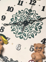 Авторские детские настенные часы с игрушками "Три медведя" 30см