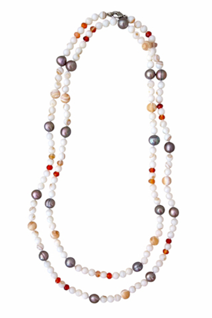 бусы из перламутра и сердолика Сезам