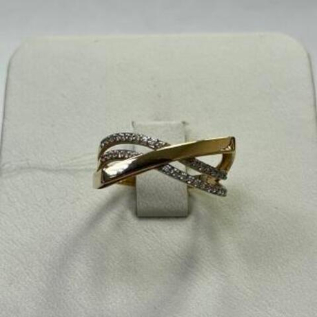 Кольцо из золота с фианитами