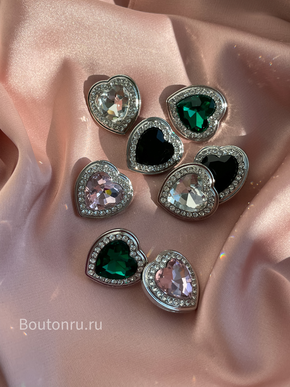 Пуговицы сердце в стразах черный камень