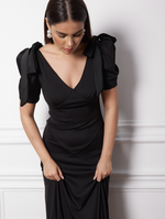 Платье черное с черными бантами