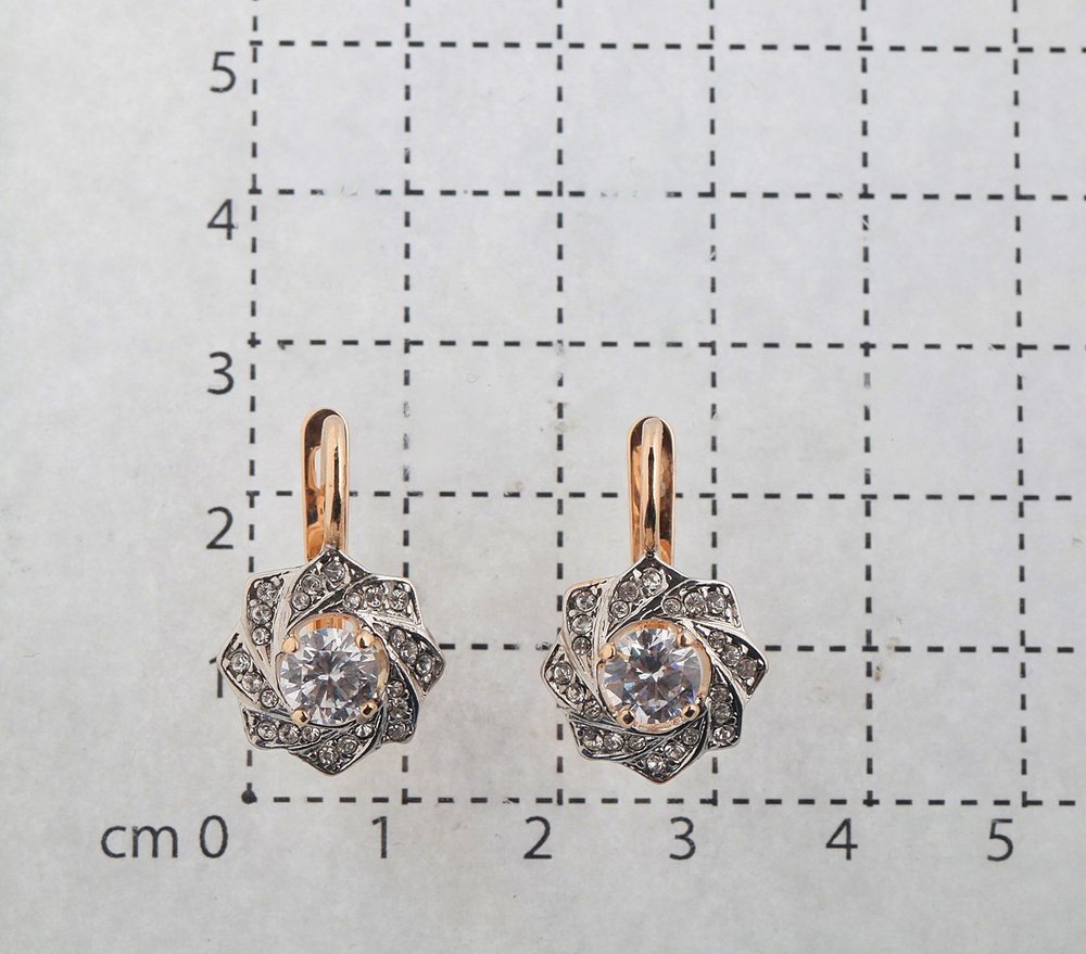 "Лебедушка" серьги в золотом покрытии из коллекции "Леди" от Jenavi с английским замком