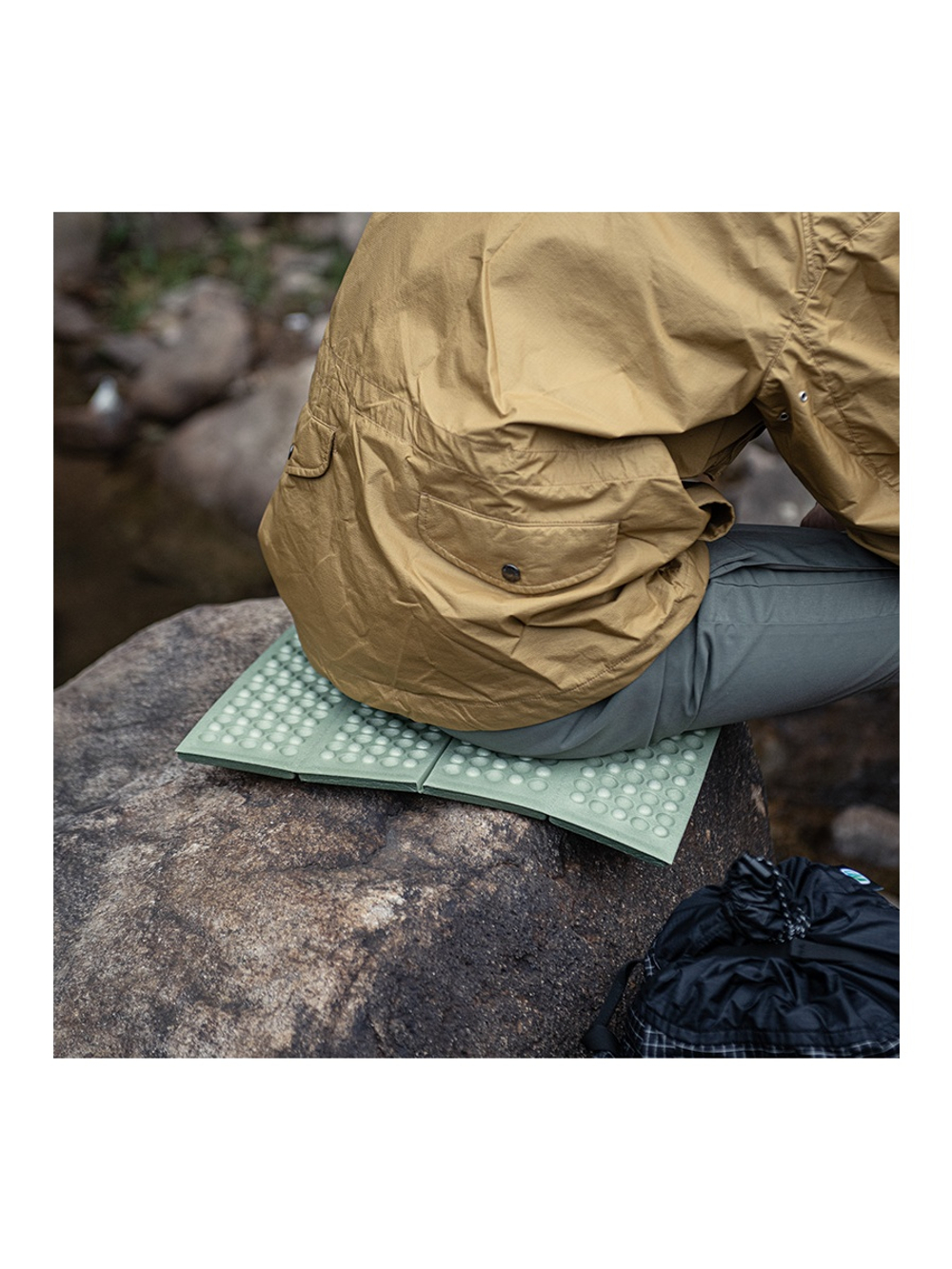 Коврик-сидушка туристический Naturehike 40,5х30,5х1,5 см. IXPE, бежевый