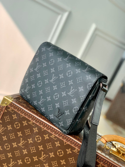 Louis Vuitton District PM Messenger Bag