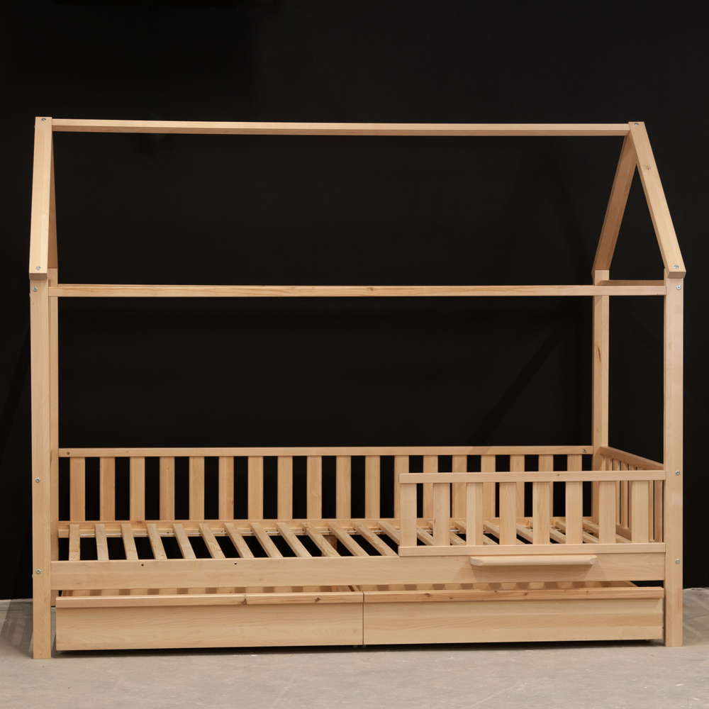 Кровать-домик 90х200 Авила из массива березы с настилом и бортиками, в лаке