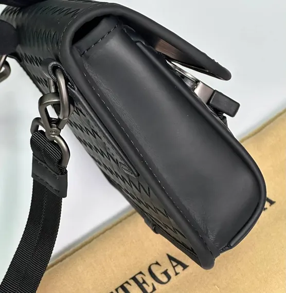 Сумка мужская Bottega Veneta через плечо