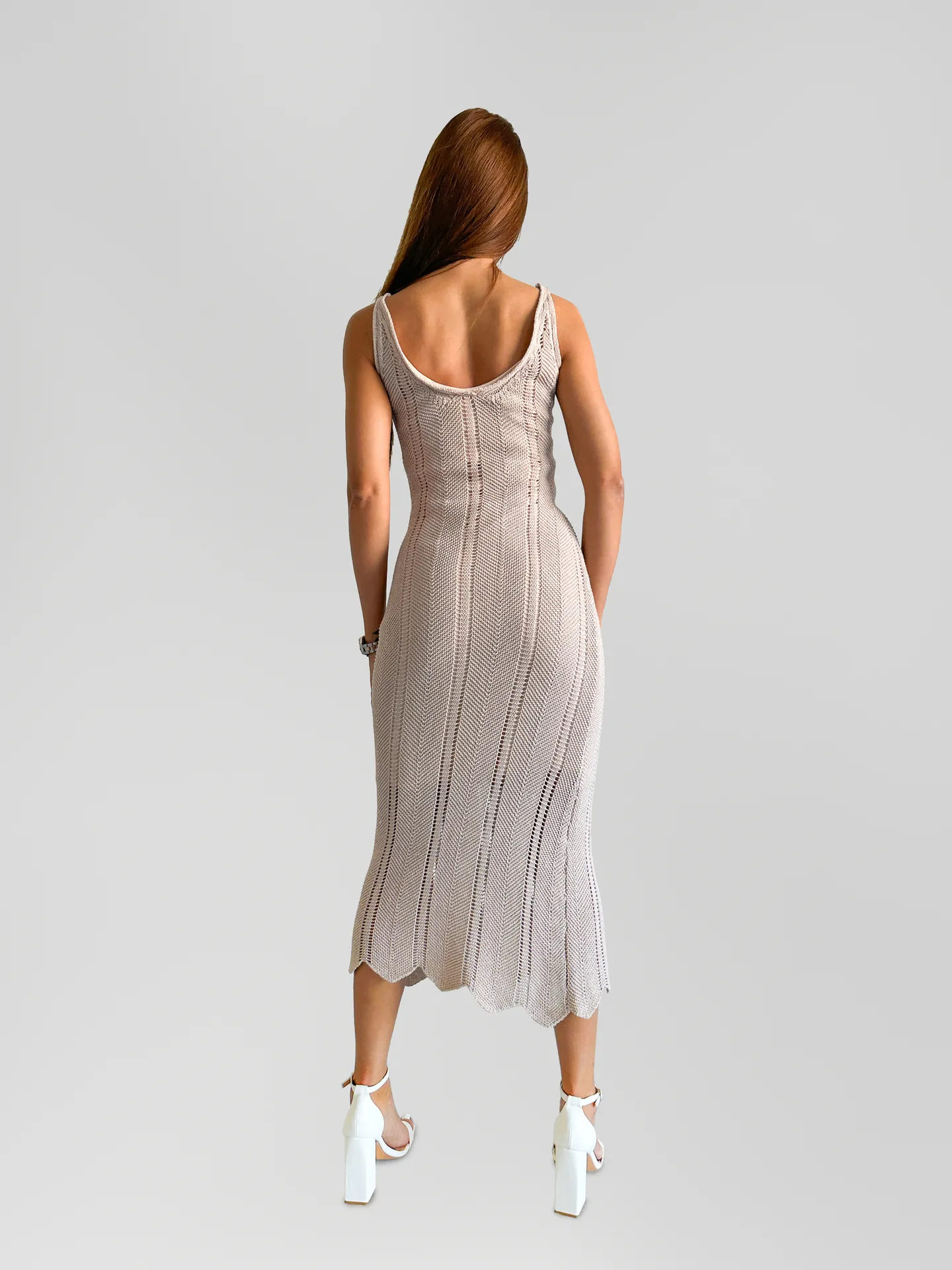 Платье Avrile 0989 10.0 вязаное длинное с V-образным вырезом