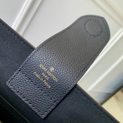 Louis Vuitton Riverside