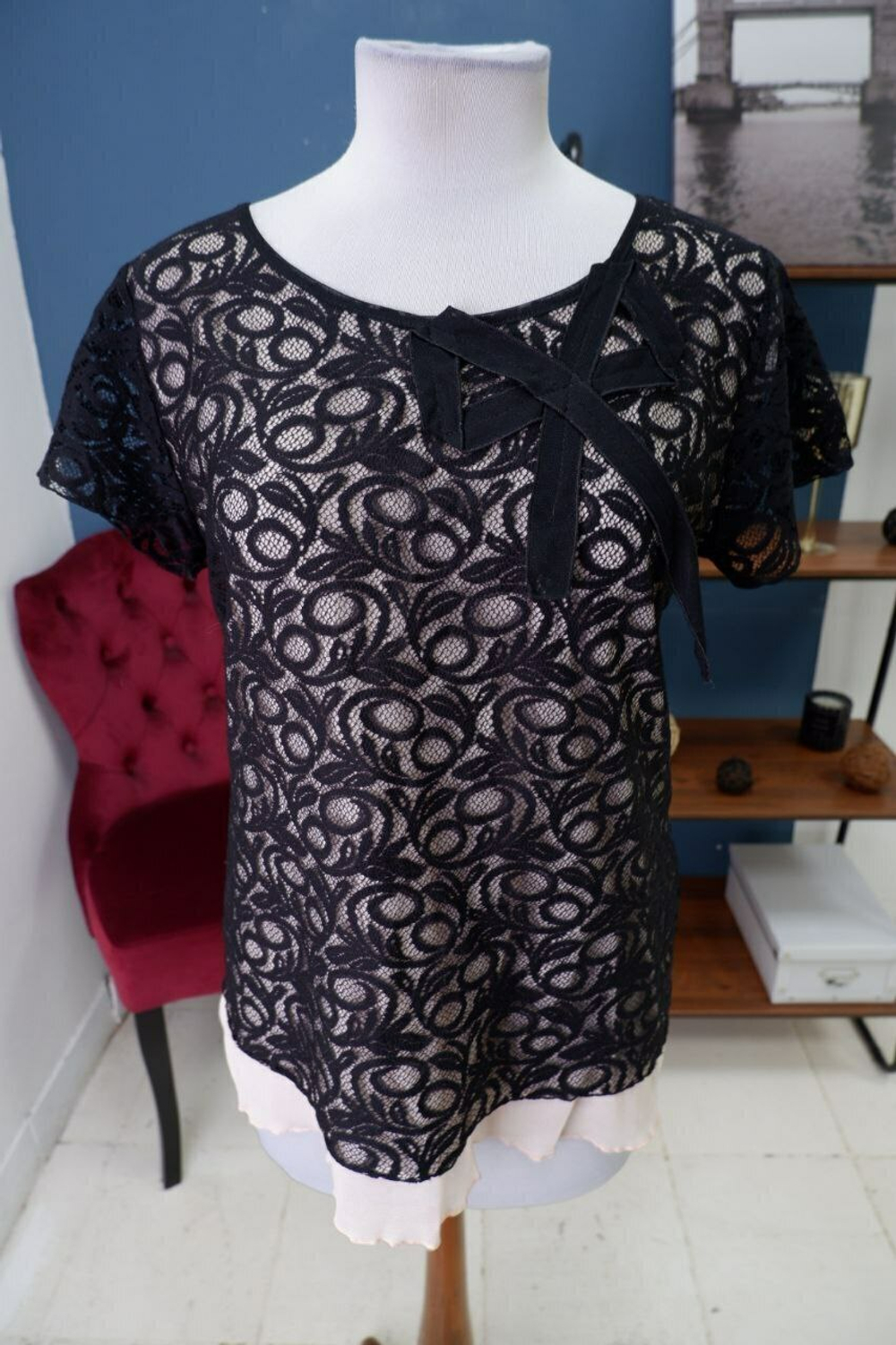 Футболка с кружевом 46 размер