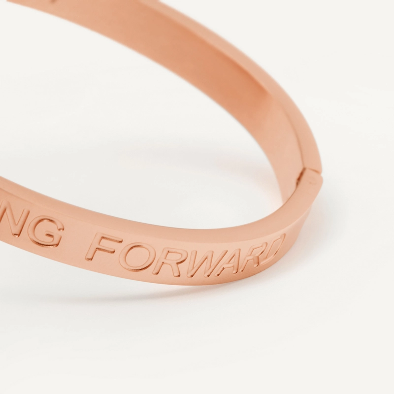 Браслет Продолжай двигаться вперед