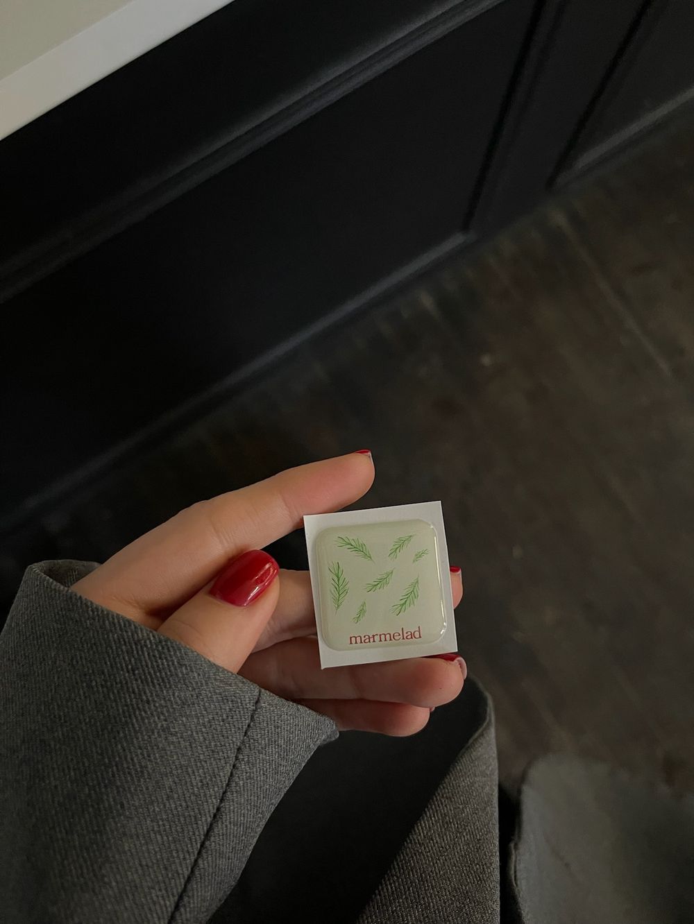 Стикер ЕЛОЧКИ