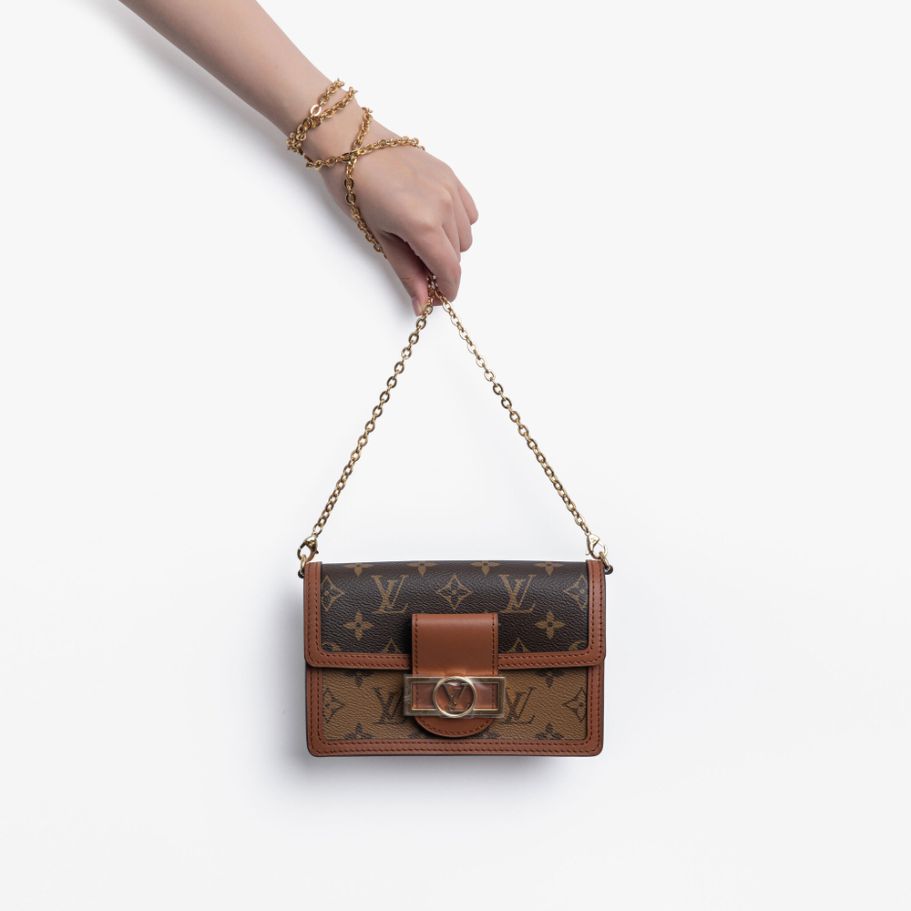 Сумка LOUIS VUITTON Dauphine Woc, M68746